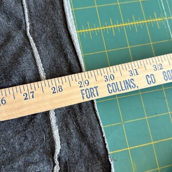 A Pea in the Pod Women's Maternity Top Dark Gray Scoop Neck Raw Edges sz Medium - Picture 5 of 5